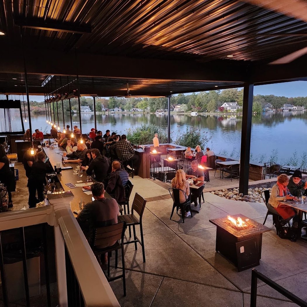 Lake House Restaurant 2