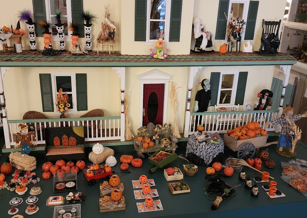 Tiny Doll House 3