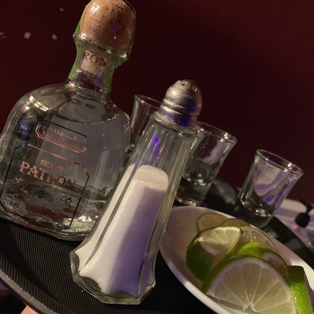 El Pool Sports Bar 1
