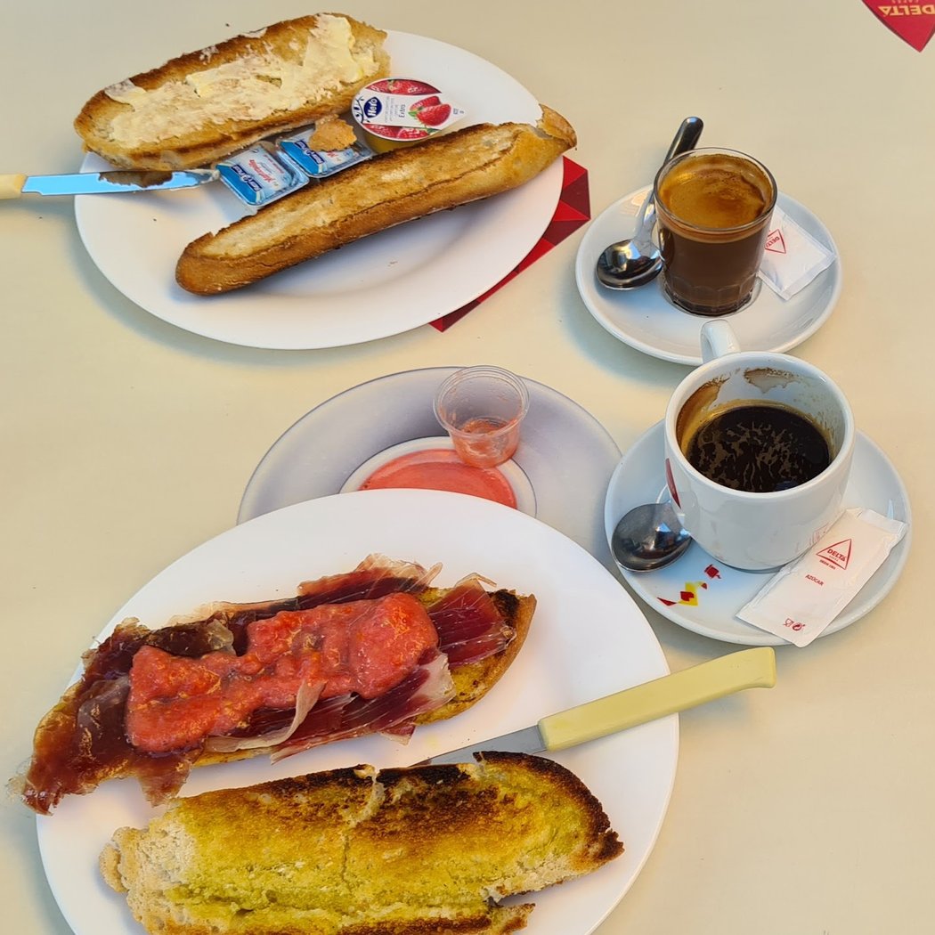 Cafetería La Esquina Veloz 2