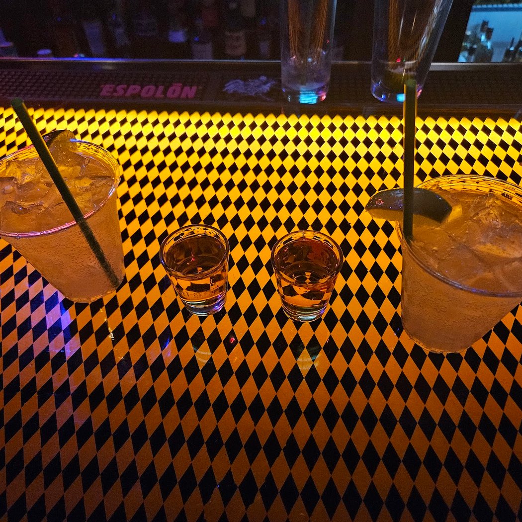 Linger Longer Lounge 3