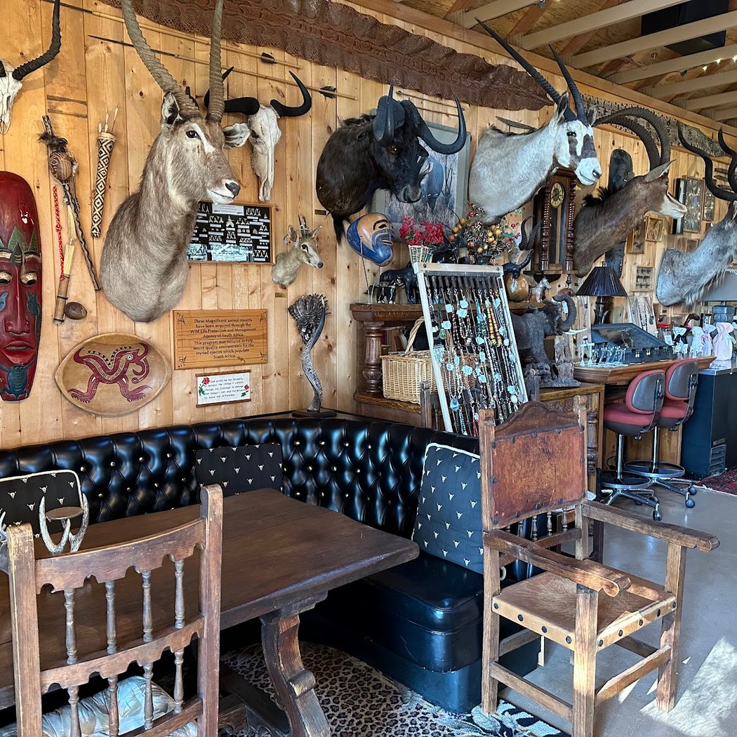 Lester Estate Wines: Holiday Market 1