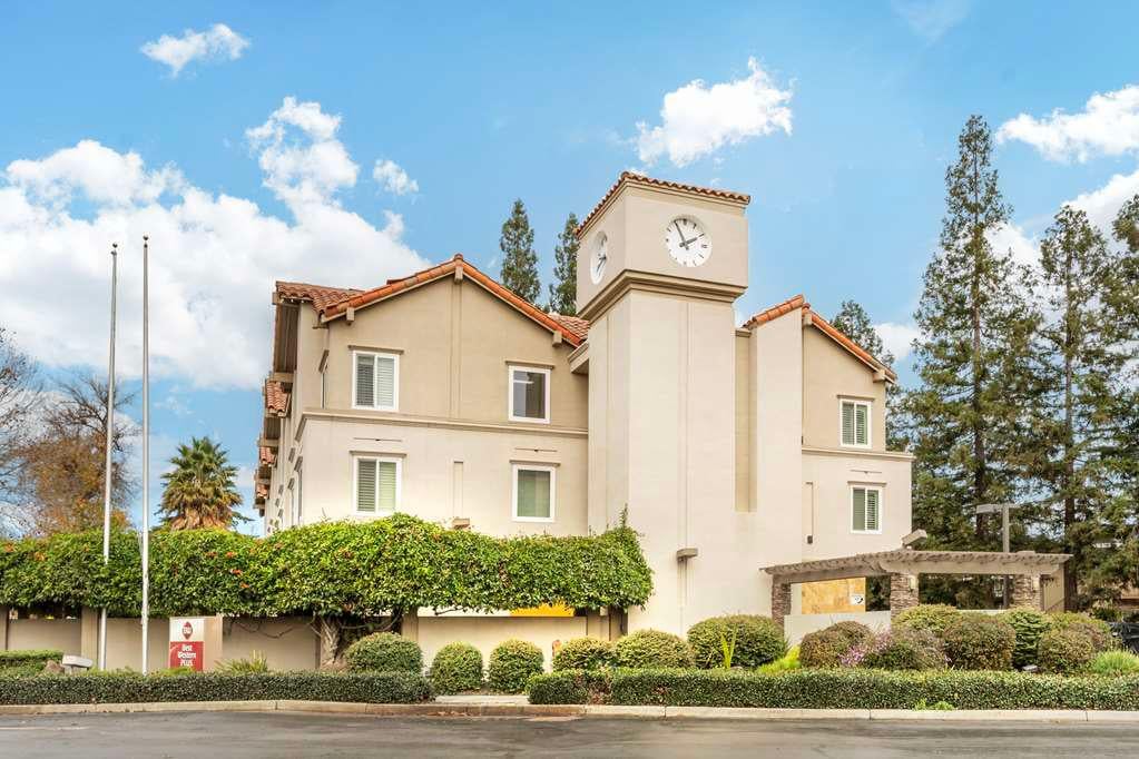 Best Western Plus Airport Plaza 1