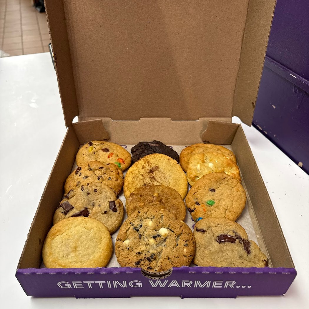 Insomnia Cookies 3