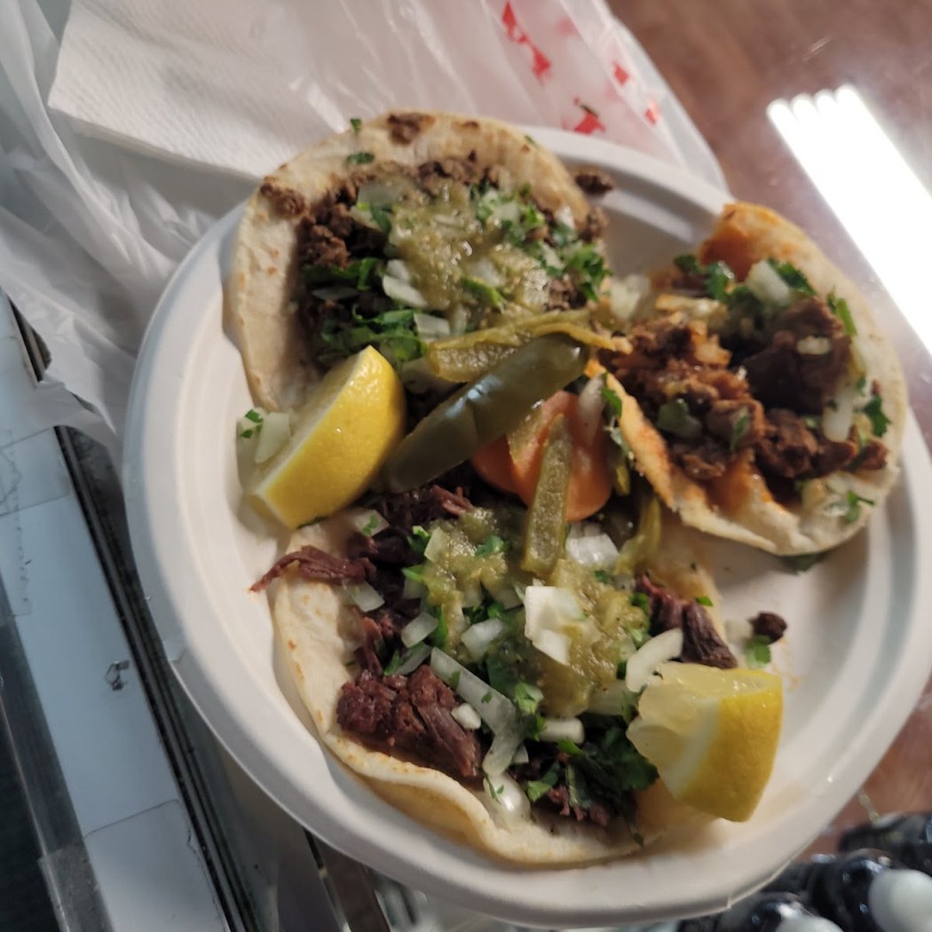 Lobo’s Tacos 3