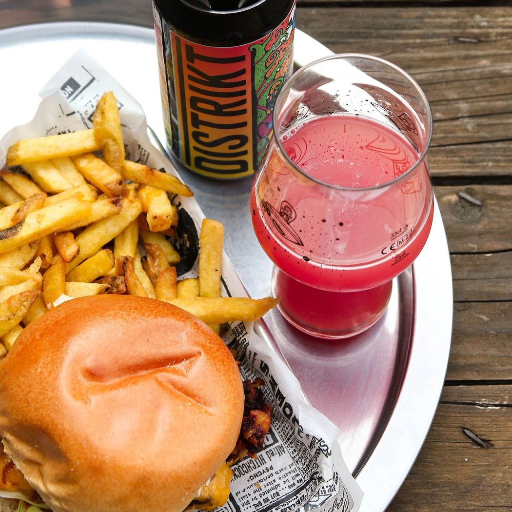 DISTRIKT BEER & BURGER 1