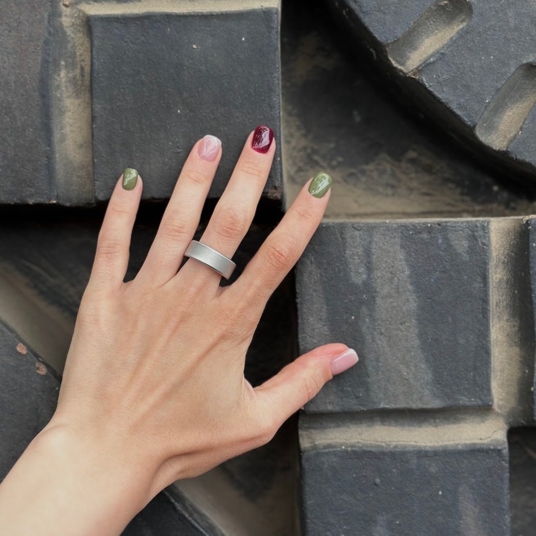 Juicy Nails 1