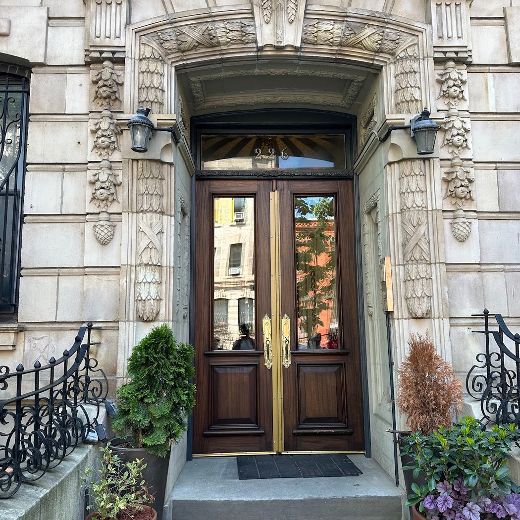Christopher Wallace - Childhood Home of The Notorious B.I.G. / Biggie Smalls / Big Poppa / Frank White 3