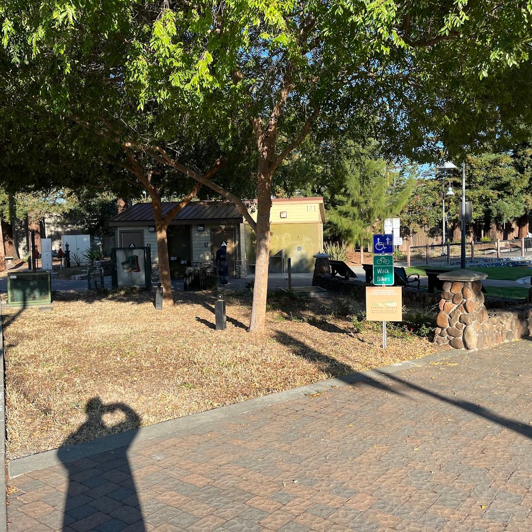 Public Restroom | Prince Gateway Park 2