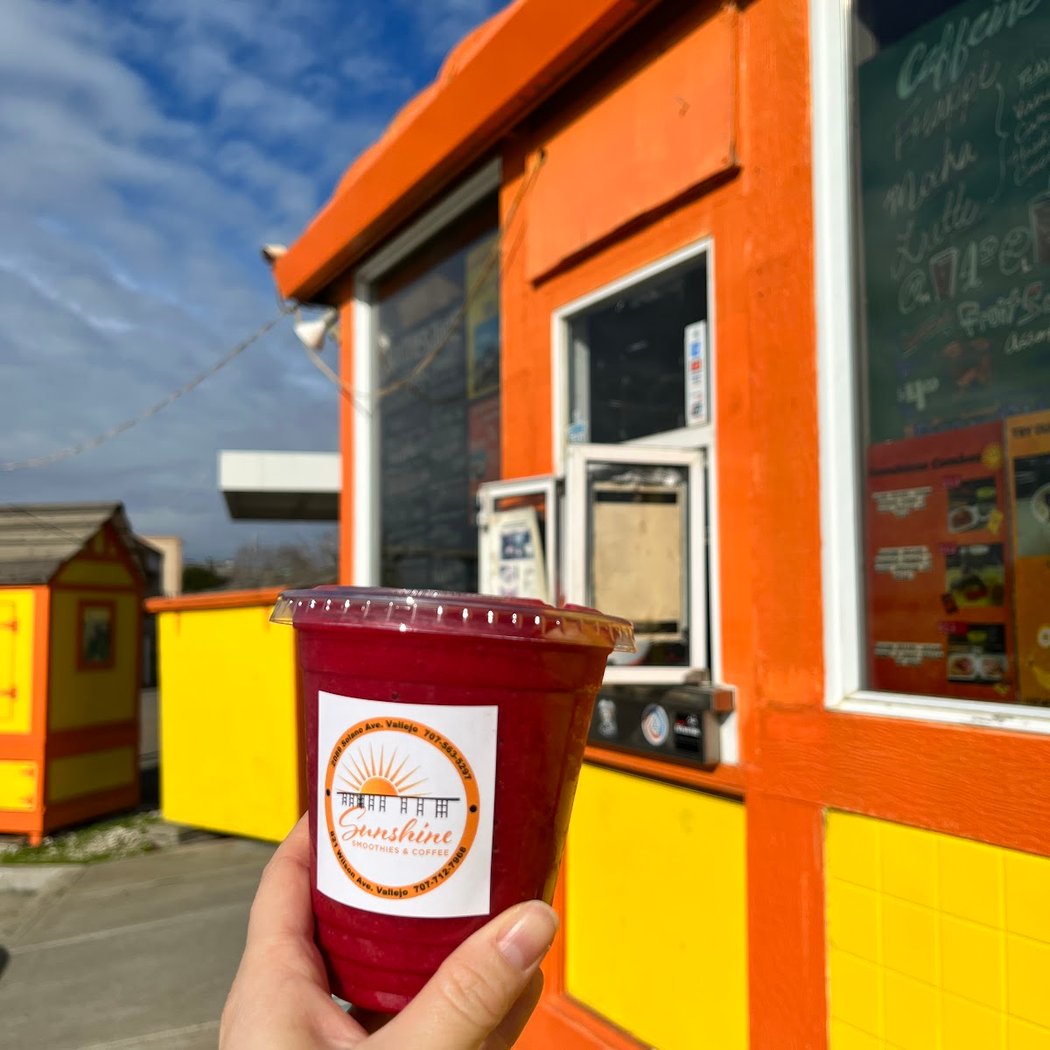 Sunshine Smoothies & Coffee 3