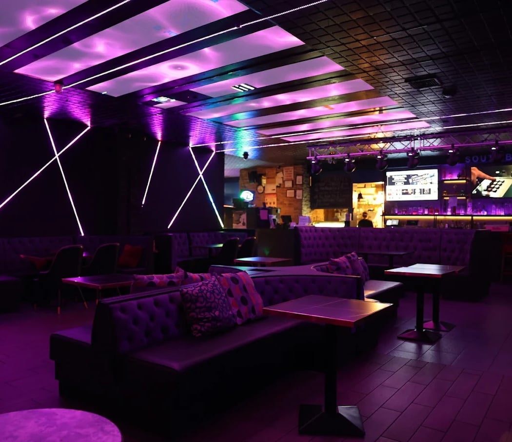 Olympia Lounge & Garden 3