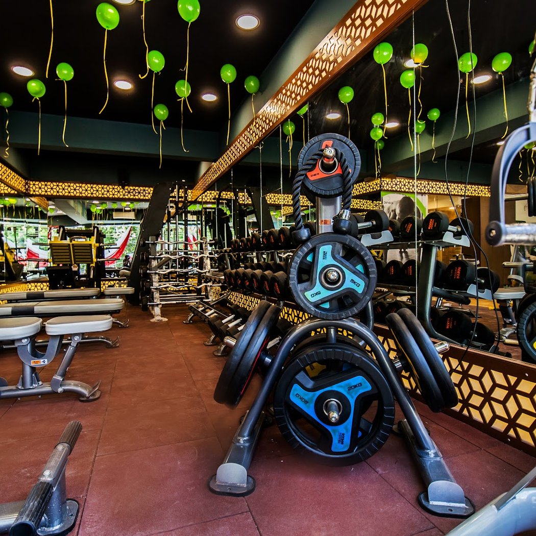 ICONIC FITNESS KORAMANGALA 1st BLOCK - Largest fitness chain in Bangalore | Best Rated | Unisex Fitness Centers | Gx Studios 1