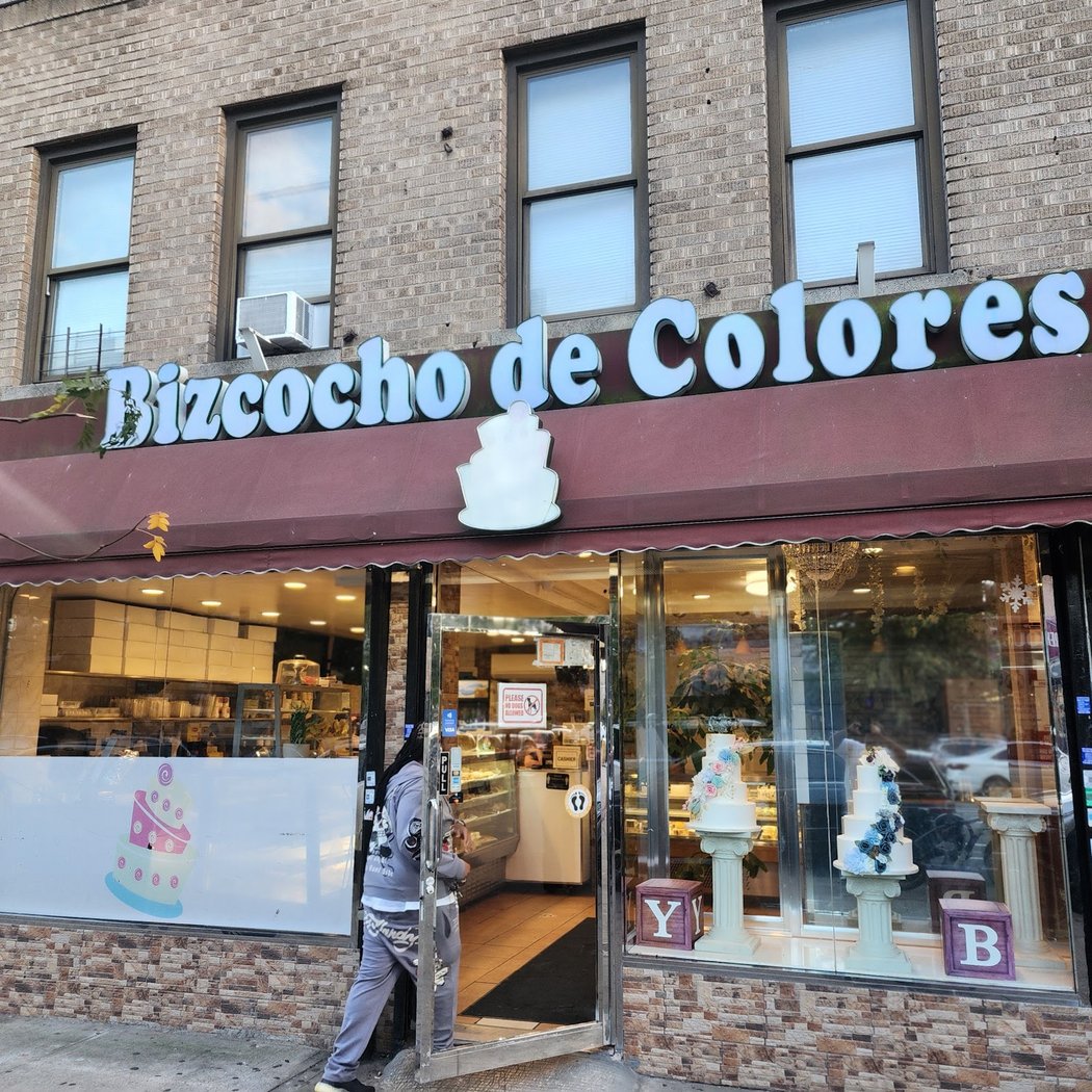 Bizcocho De Colores Party Supply 2