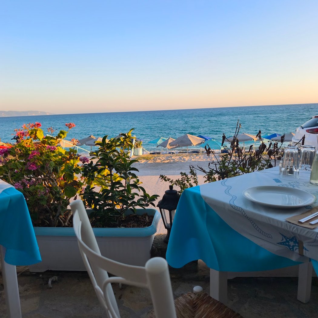 Taverna Lovidis 3
