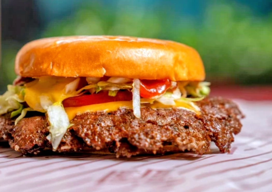 100 Free Burgers 1