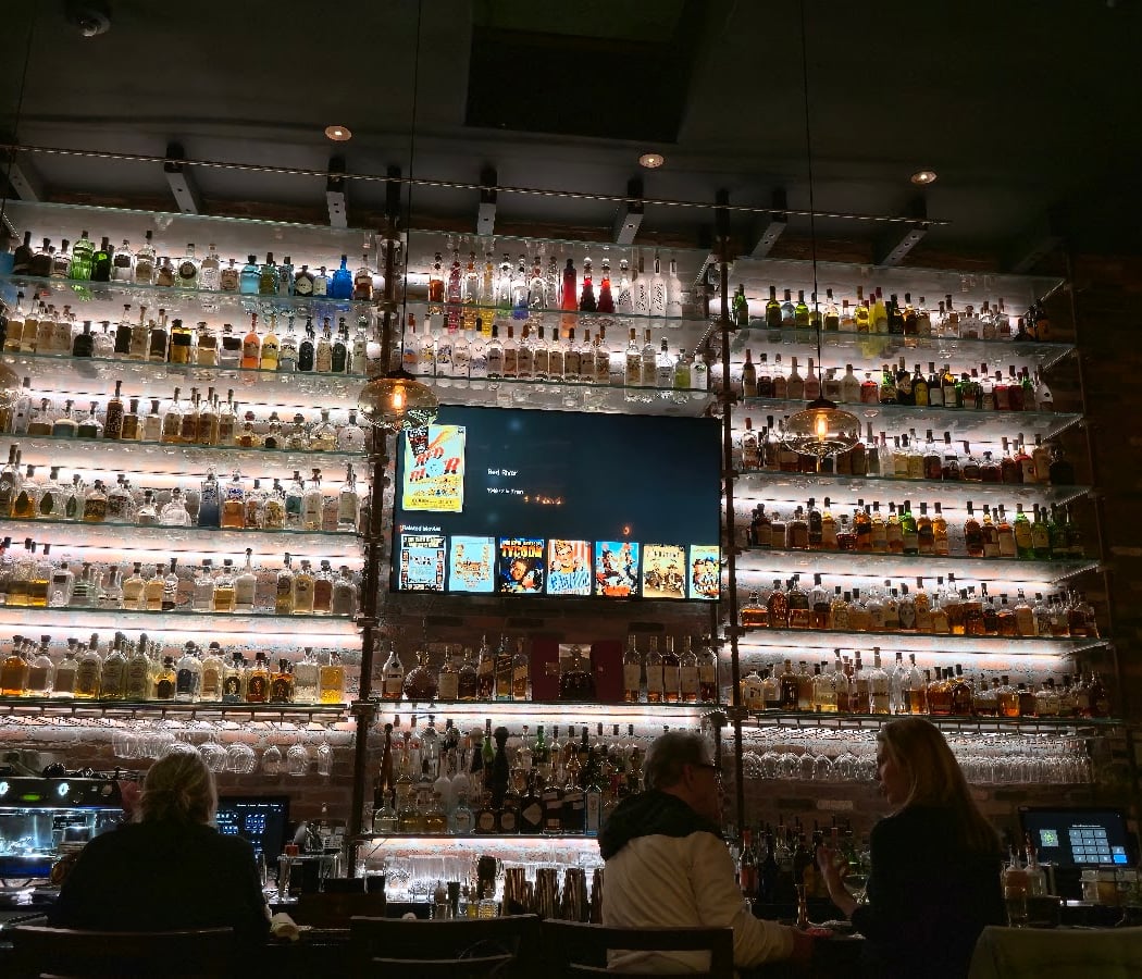Della Terra Restaurant 3