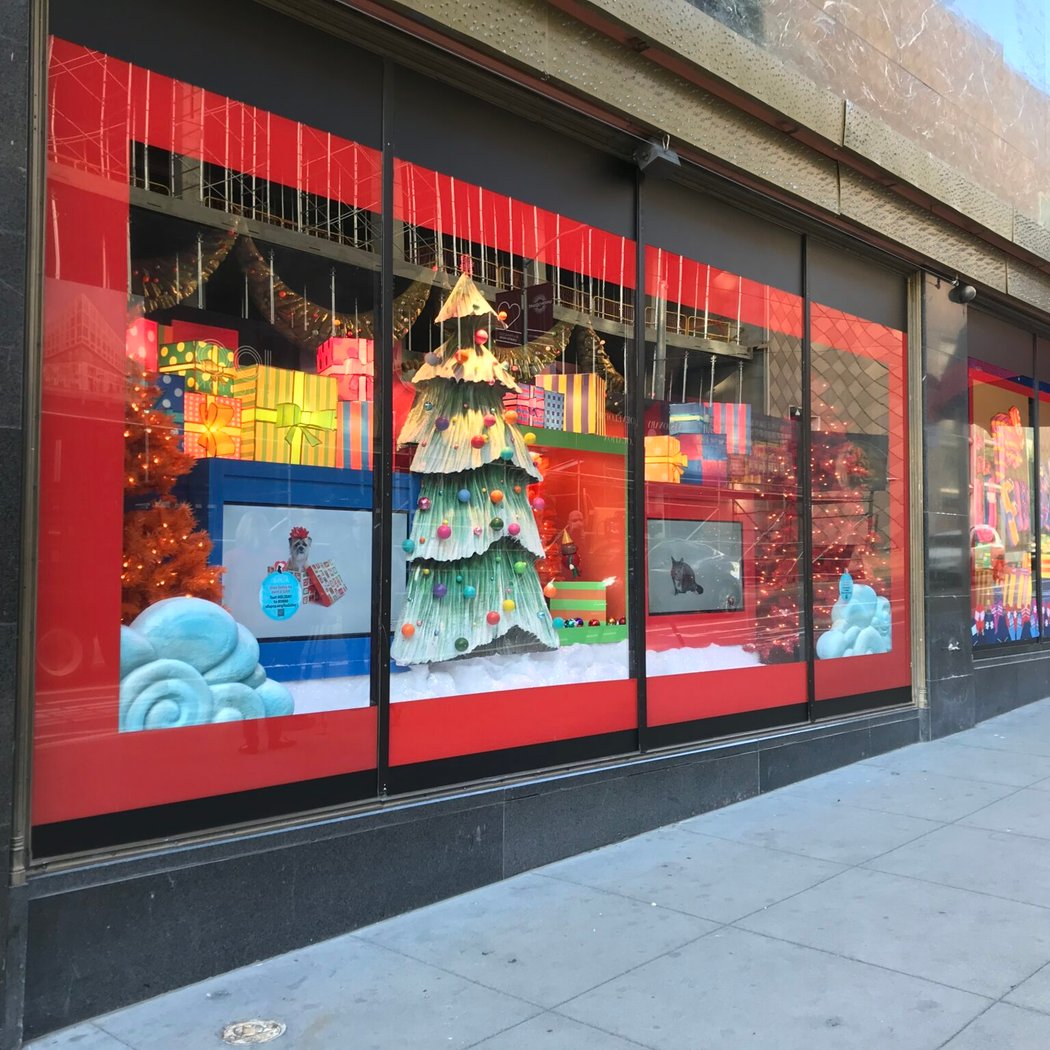 San Francisco SPCA Holiday Windows 2
