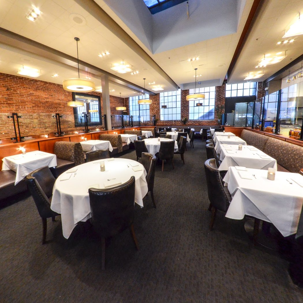 Alexander's Steakhouse 3
