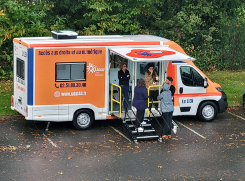 Permanence Bus « Le Lien, accès aux droits et au numérique » 1