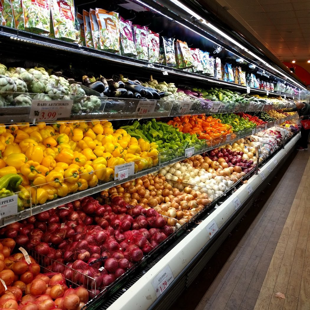 Berry Fresh Farms Supermarket 2