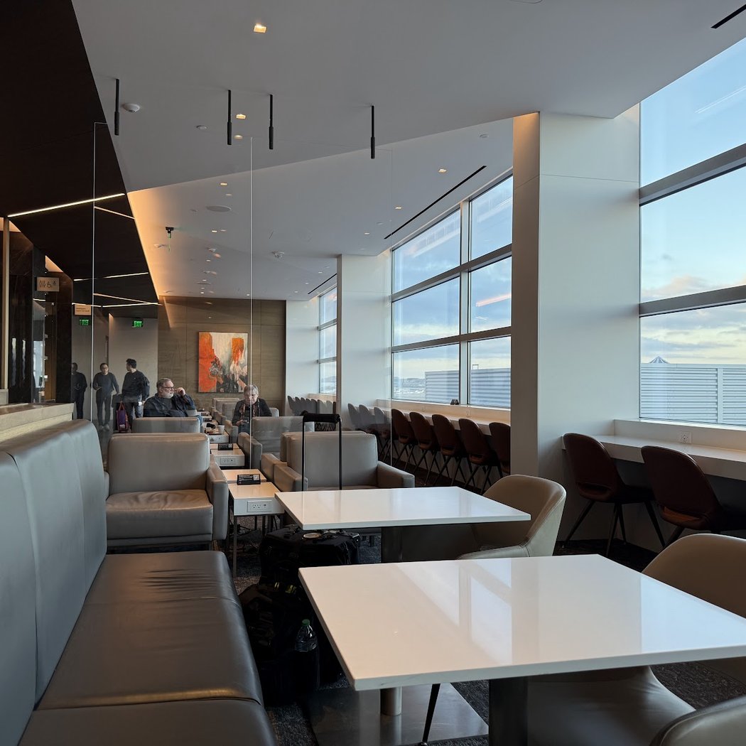 Air Canada Maple Leaf Lounge 3