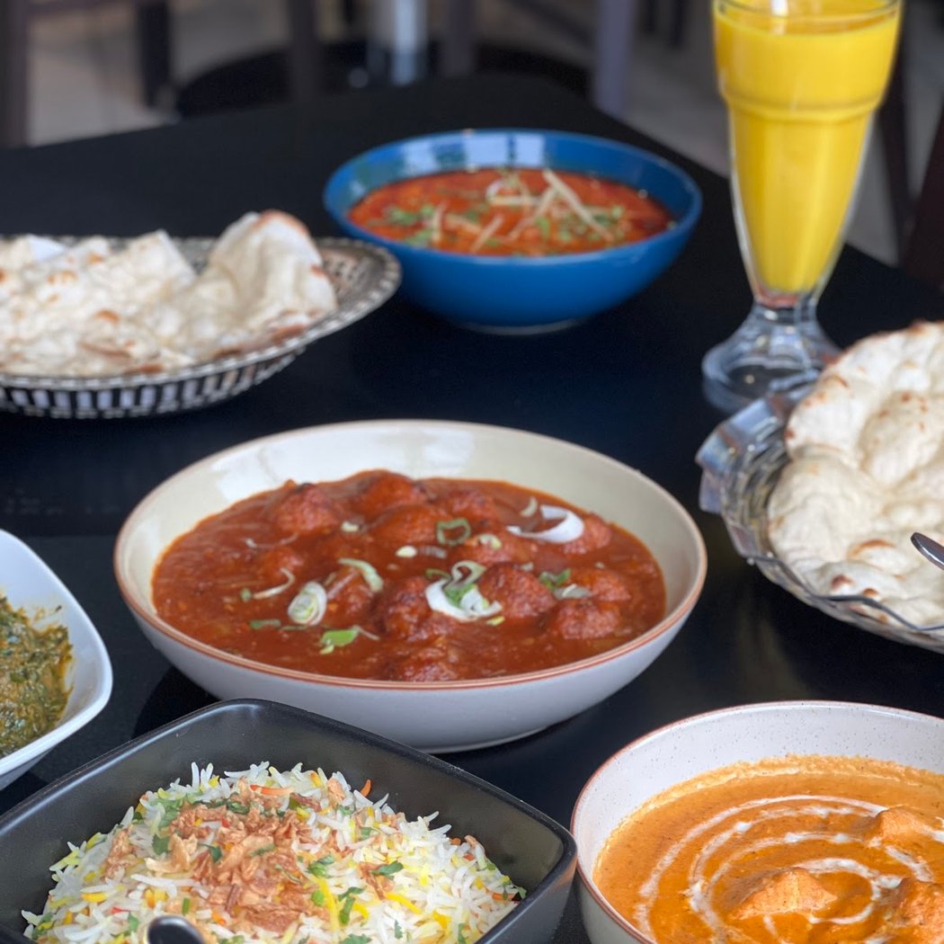 Cinnamon Lounge - Indian Restaurant Isleworth 3