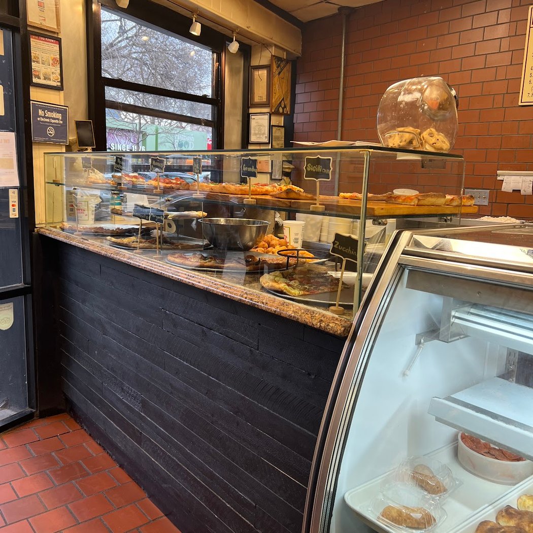 San Remo Pizzeria & Restaurant 3