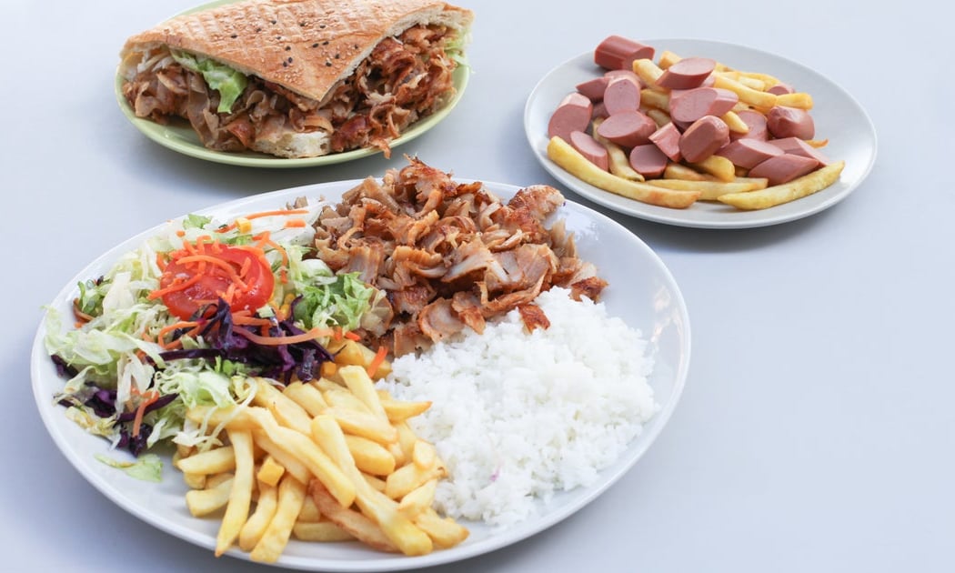 Sultan Kebab Pizzeria "Halal حلال" 2