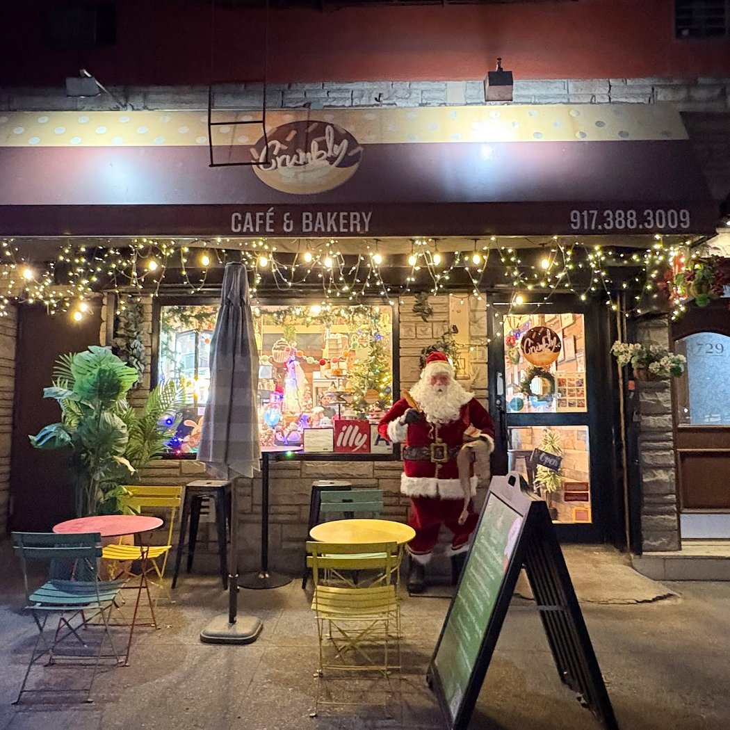 Crumbly Cafe & Bakery 2