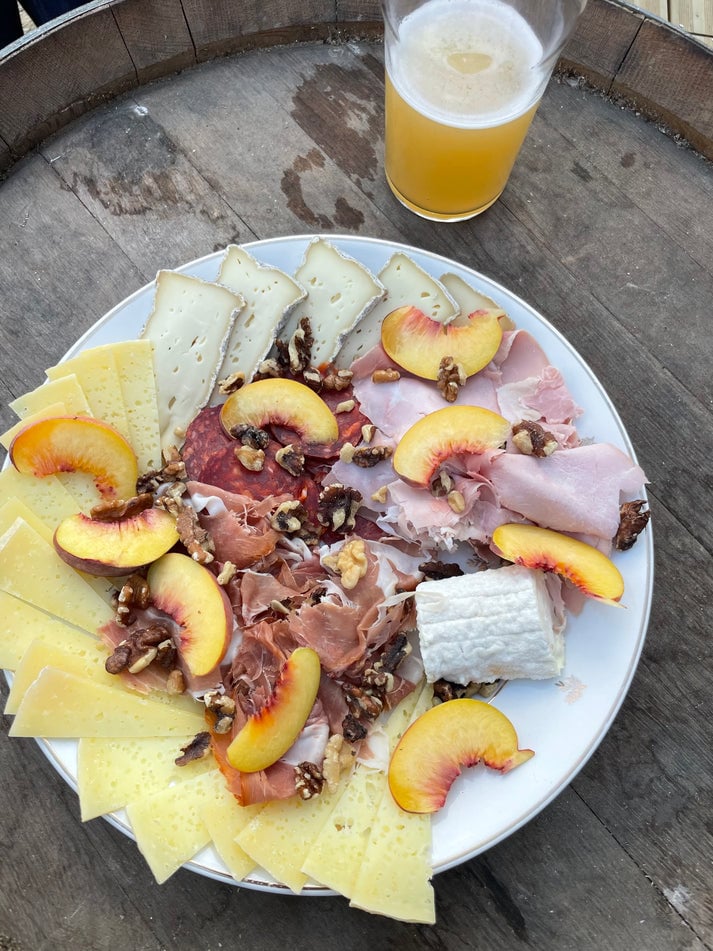 Banquet d'ouverture de la terrasse du Brewpub