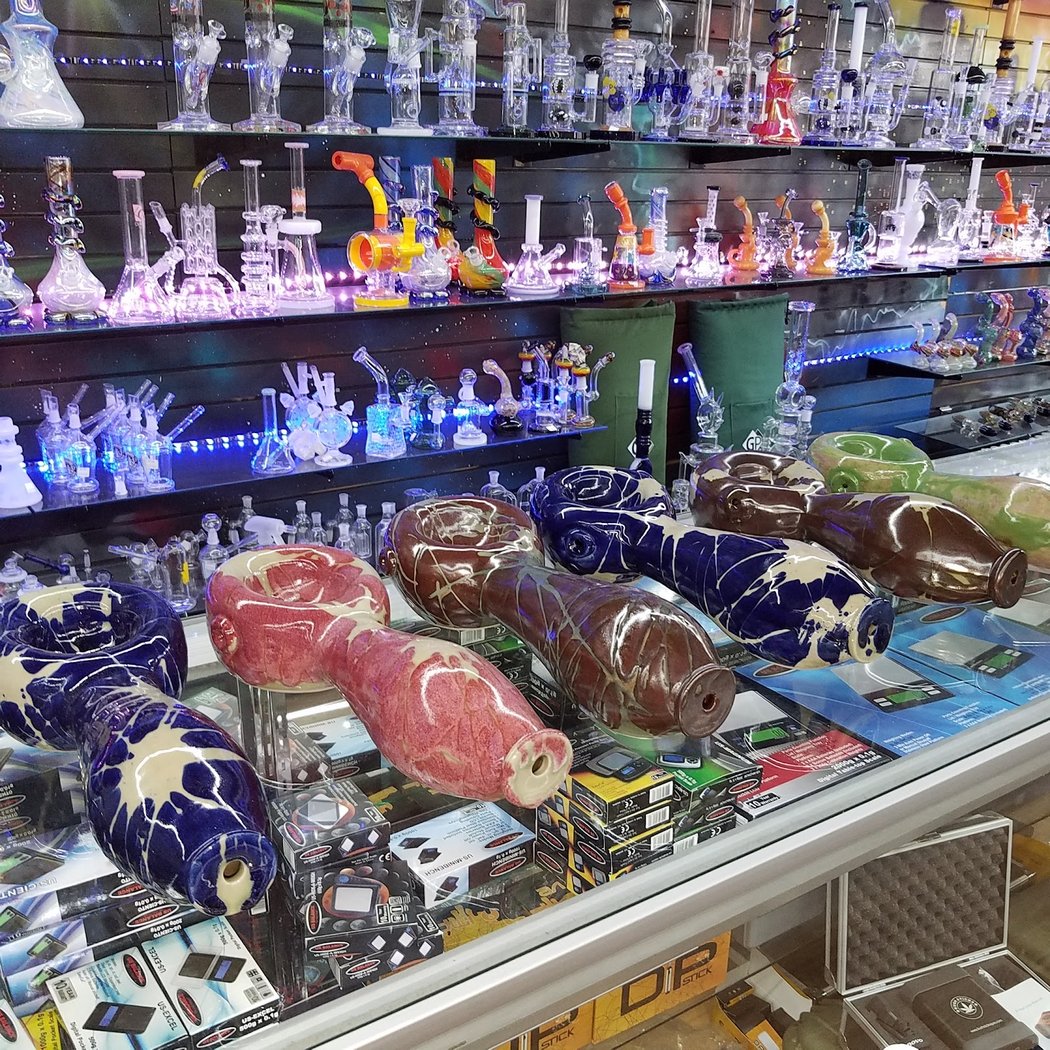 Double AA's Smokeshop 1