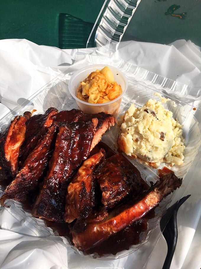 Everett & Jones Barbeque 1