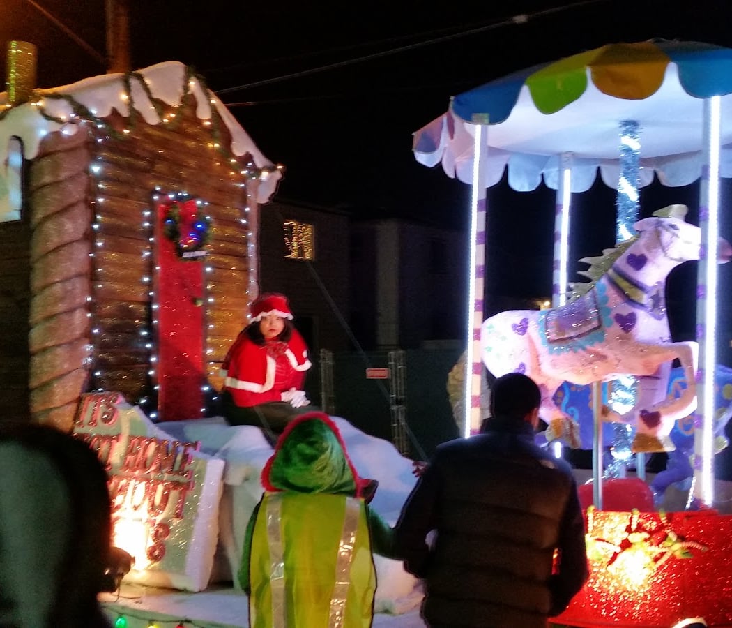 Holiday Market + Parade 1