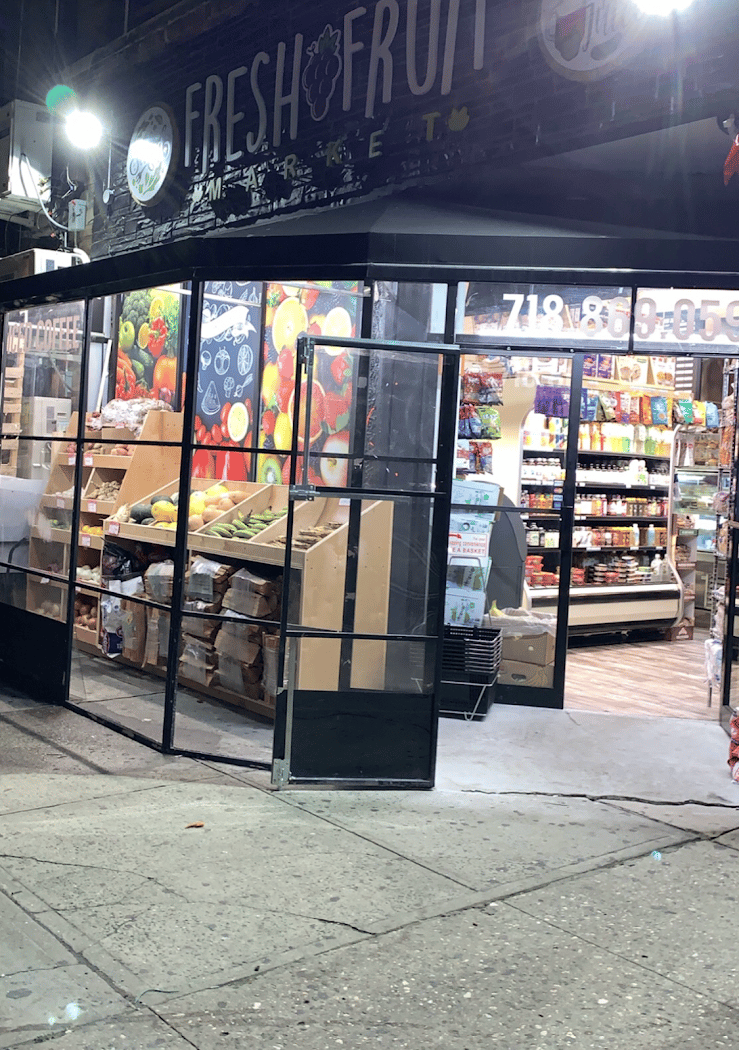 Fresh fruit market and deli 2