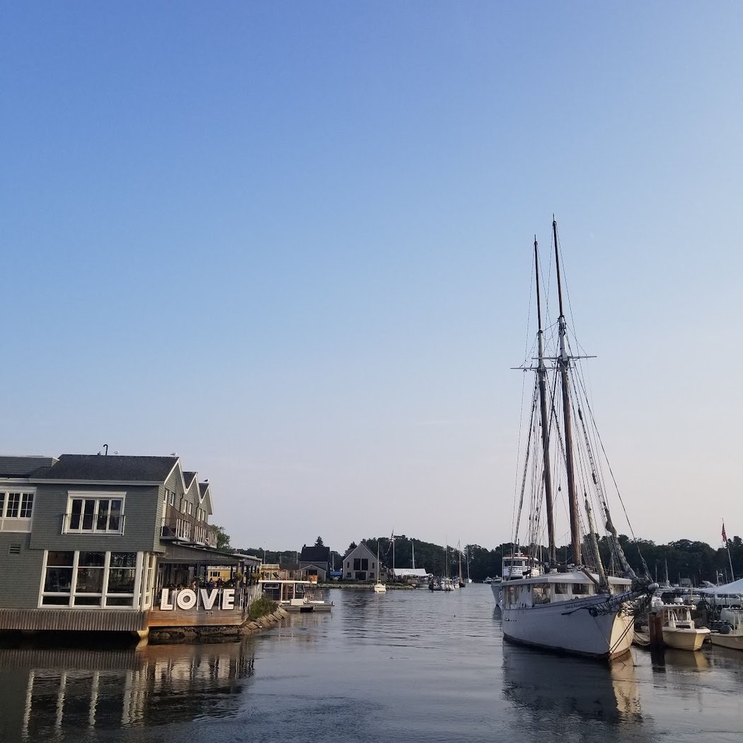 Dock Square 1