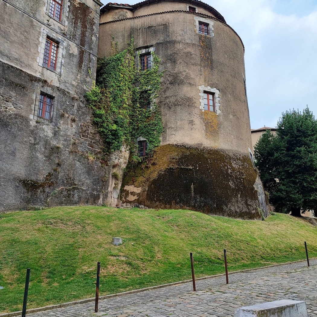 New Chateau 3