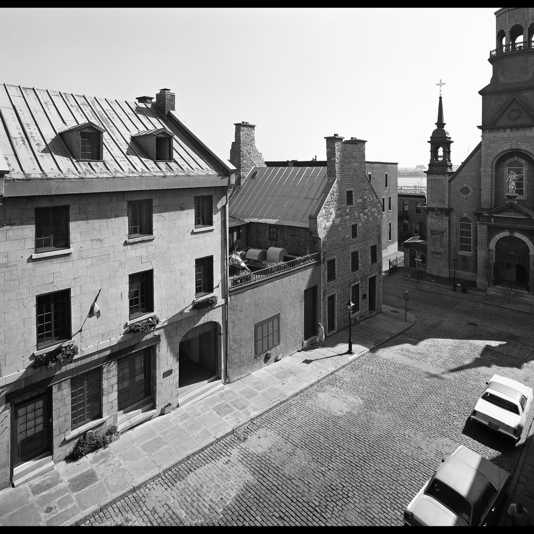 Crossed Histories 3