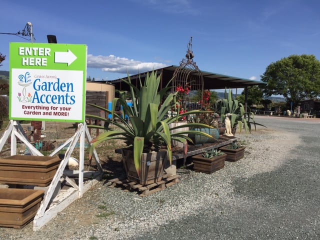 Grass Farms Garden Accents 2