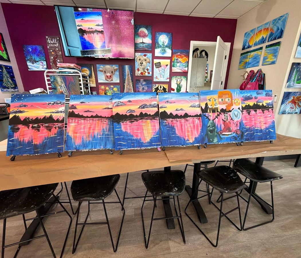 Workshop Wednesday: Paint Pour 2