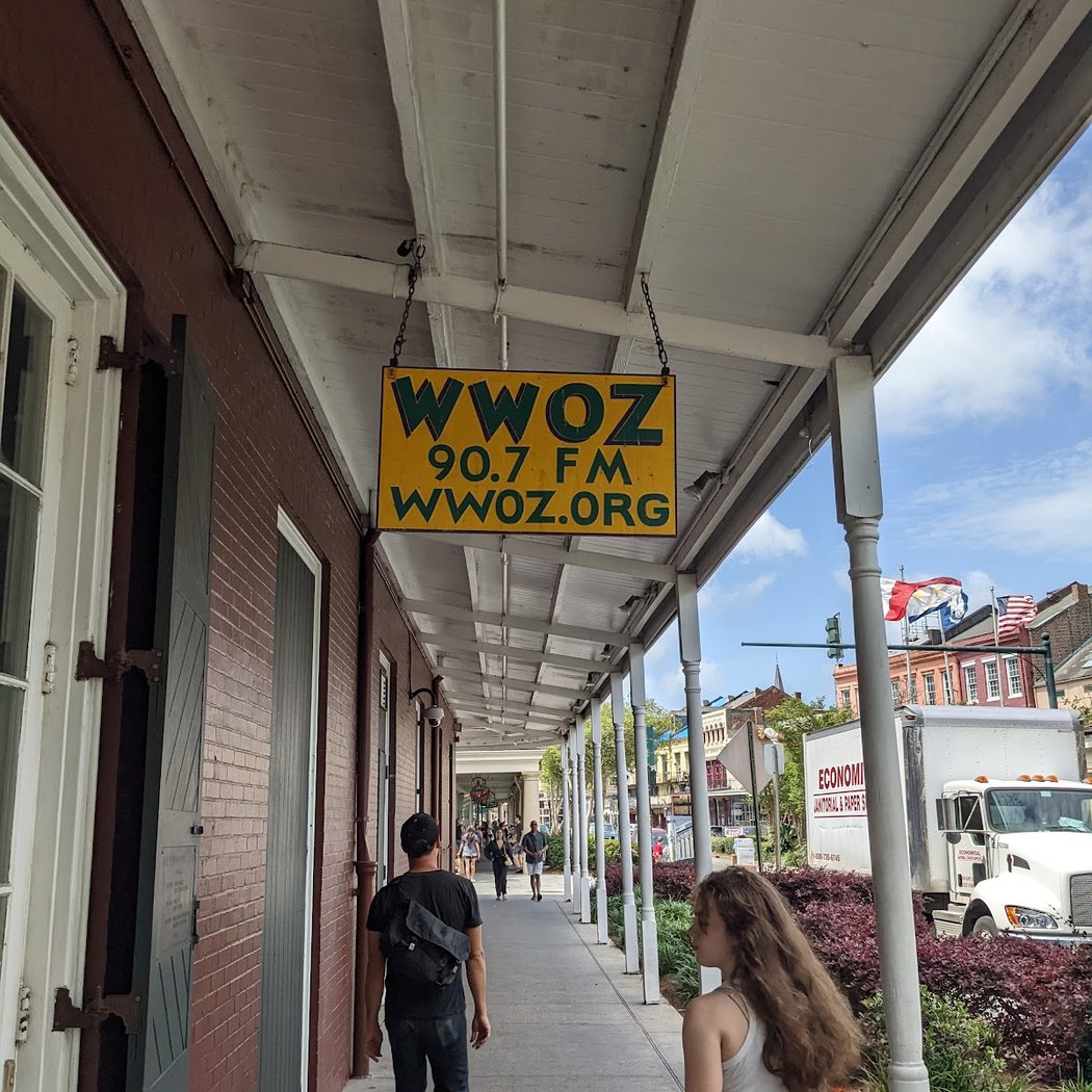 WWOZ New Orleans - 90.7 FM 2