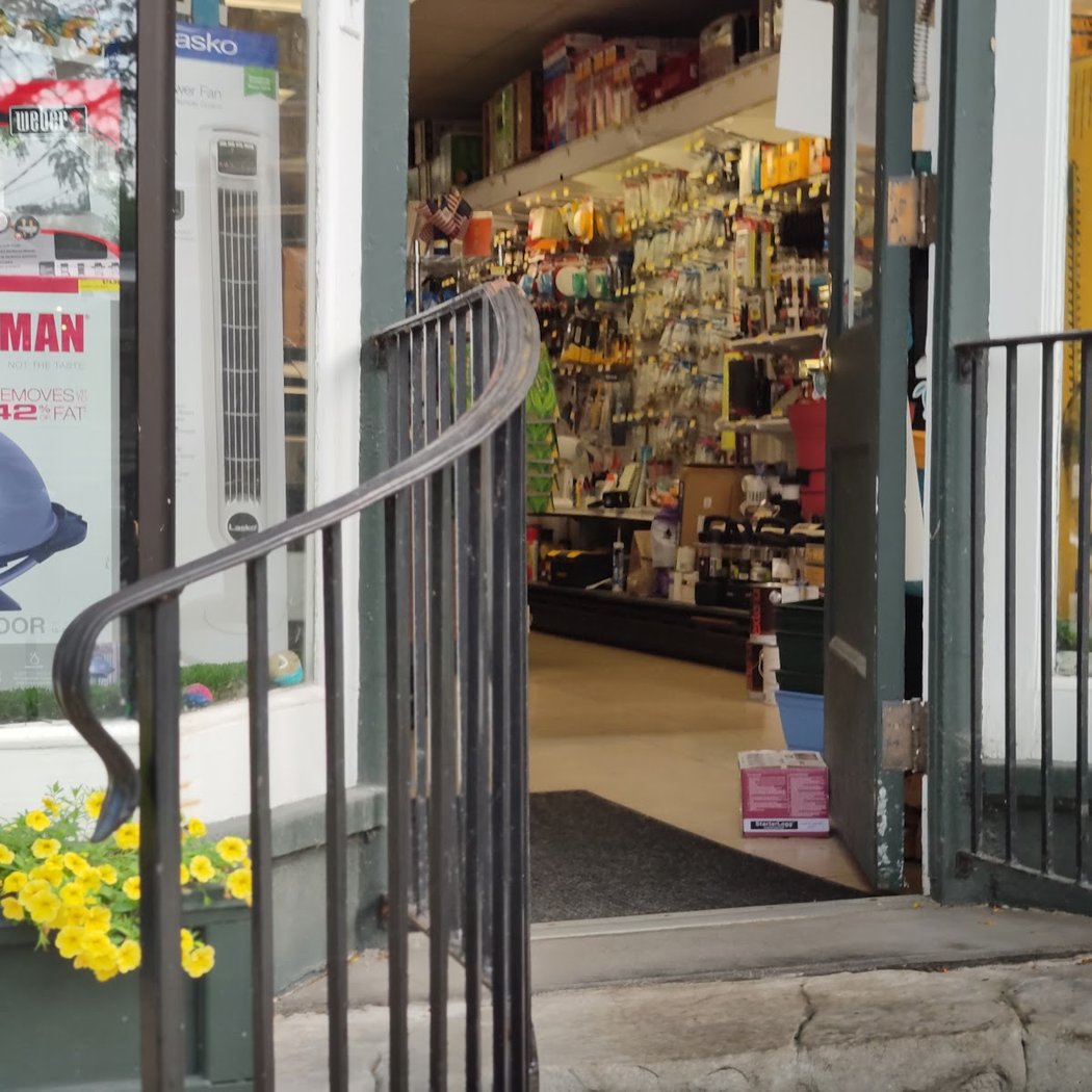 Reardon Briggs Hardware 1