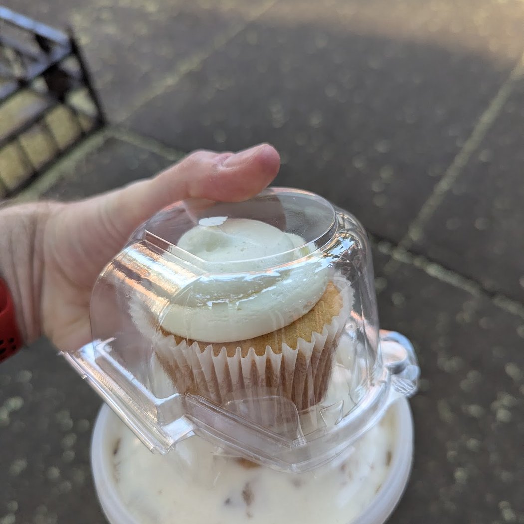 Doughgirl Cupcakes - Bedstuy 3