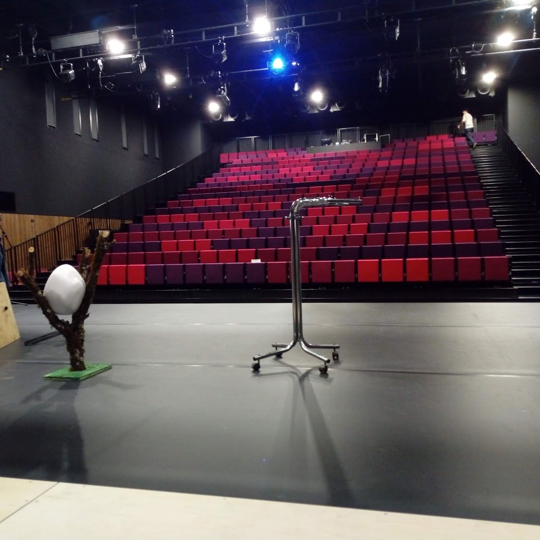 Salle La Prade 2