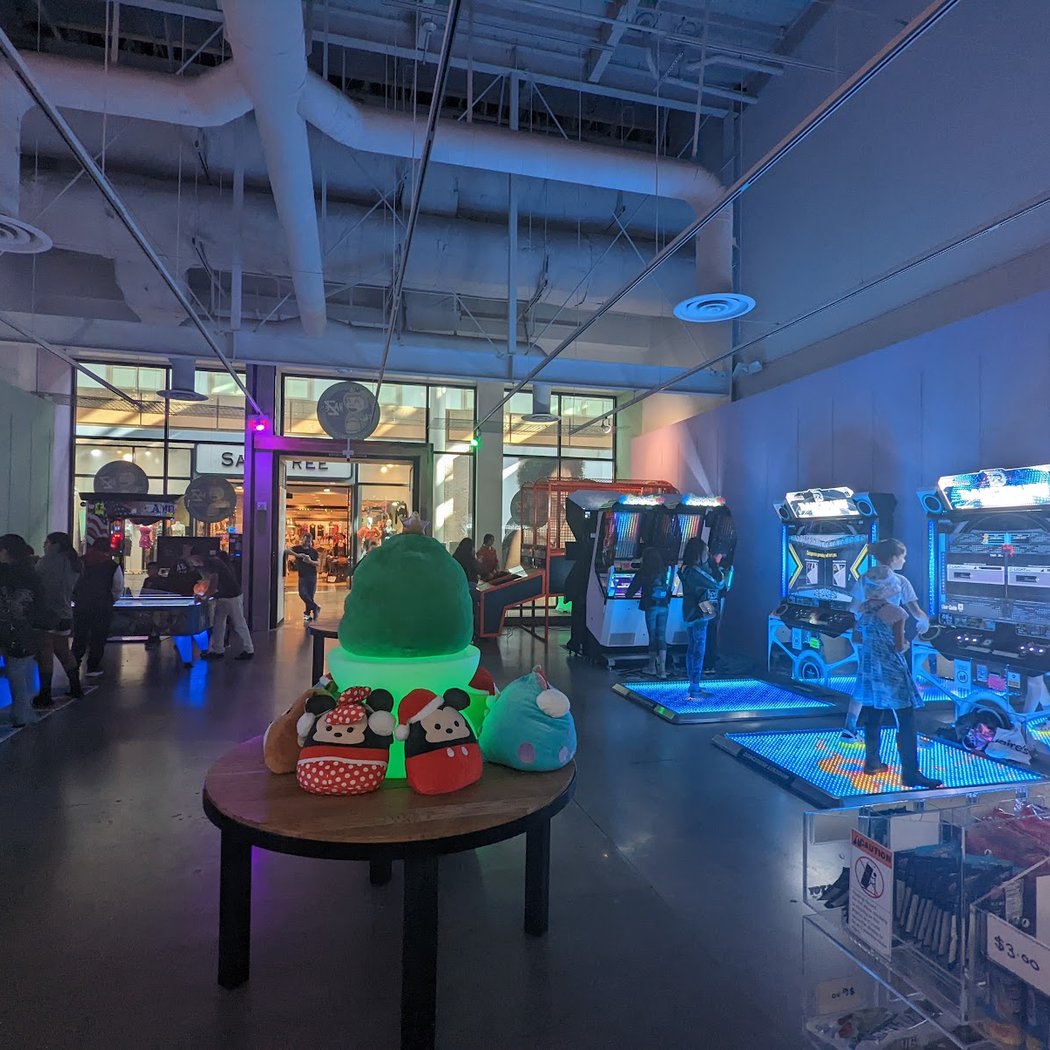 Haze's Toys & Arcade 2