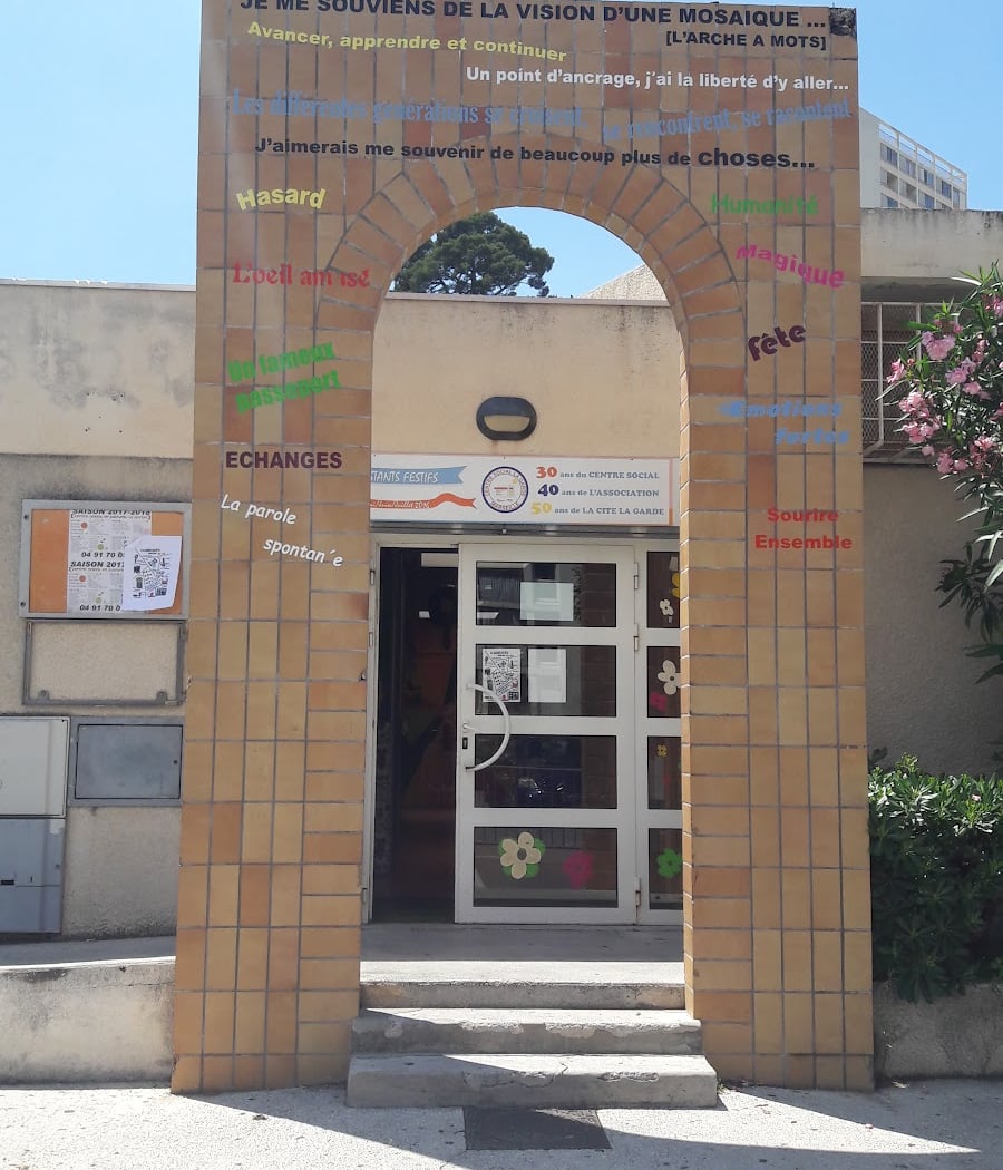 Social and Cultural Center La Garde 3