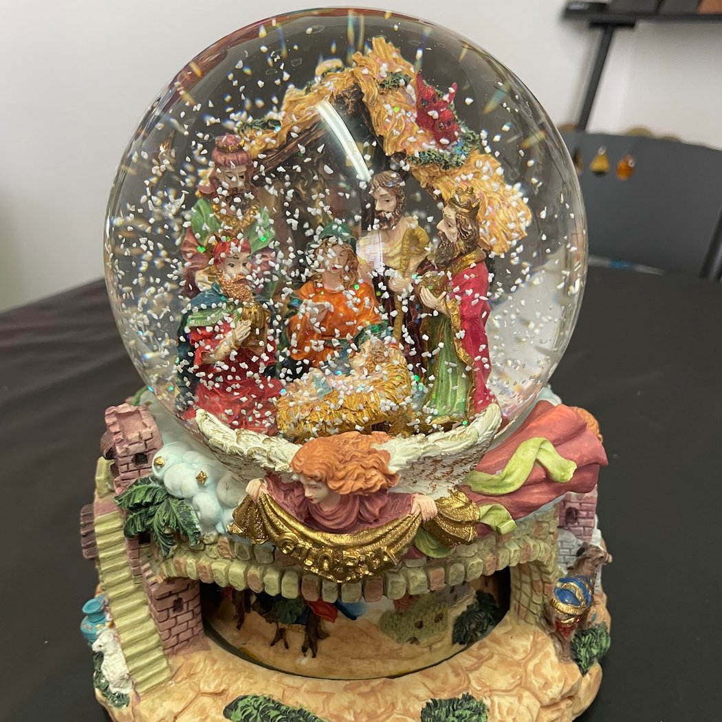 Snow Globe Central 1