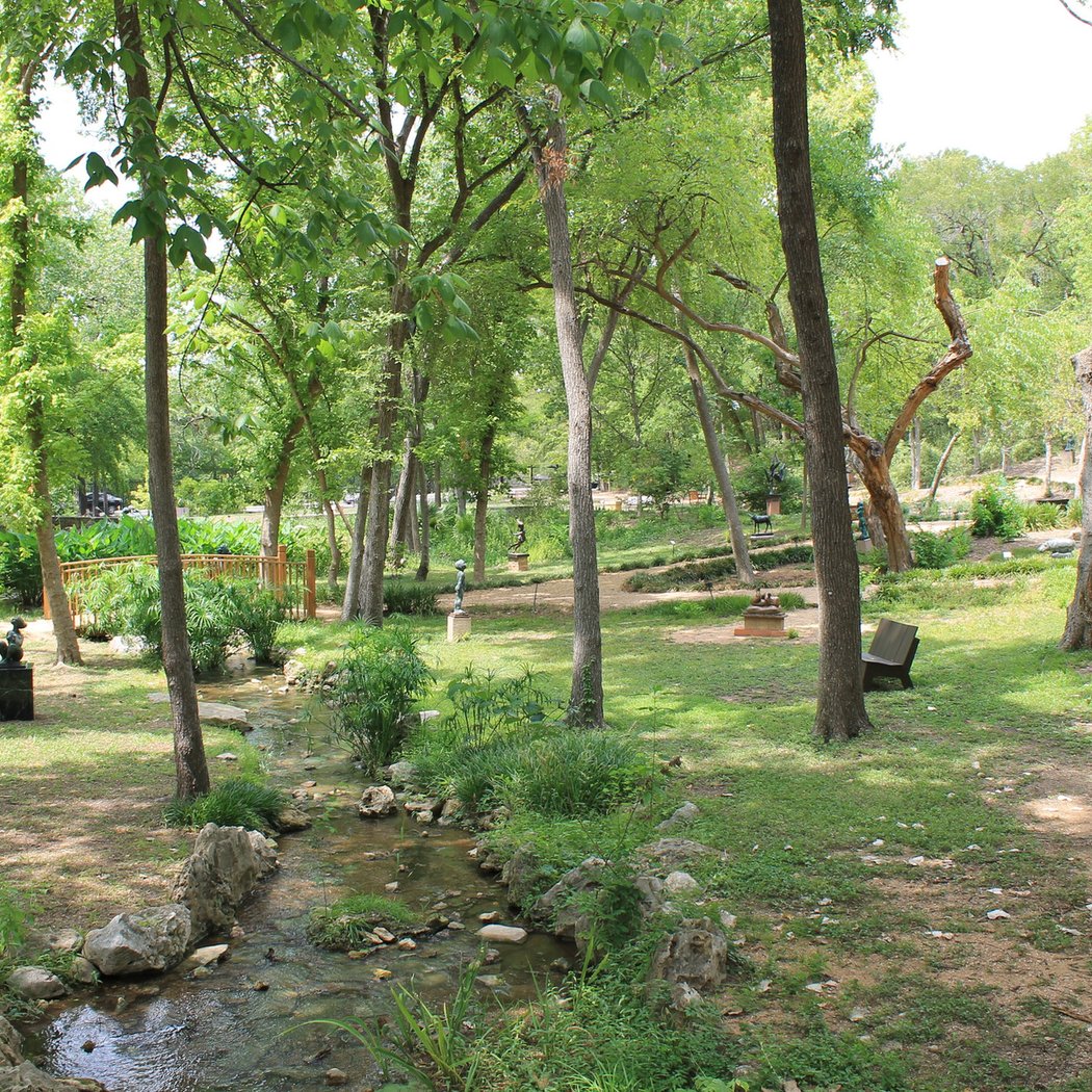 Public Tour + Sculpture Garden Storytime 3