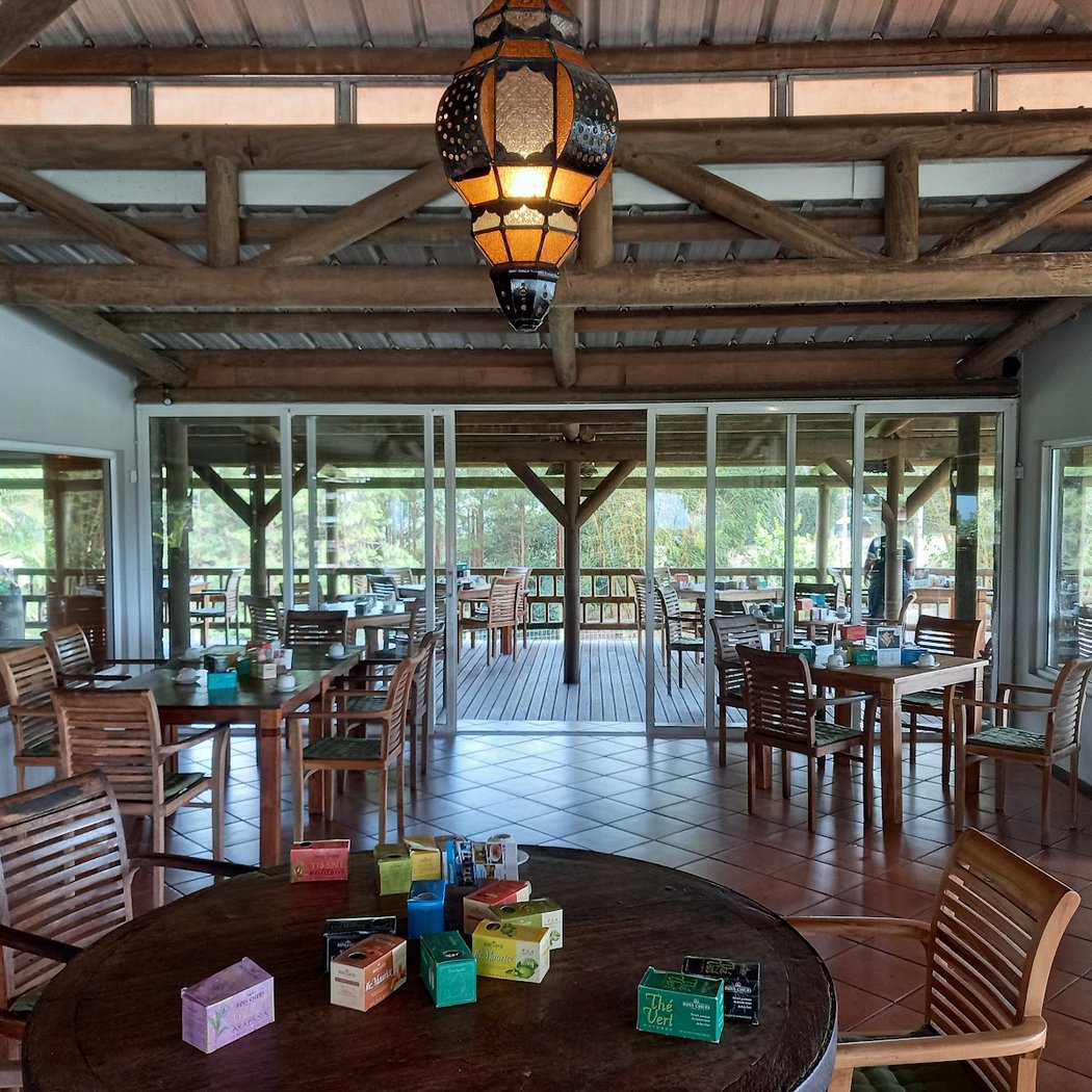 Le Bois Cheri Restaurant 2
