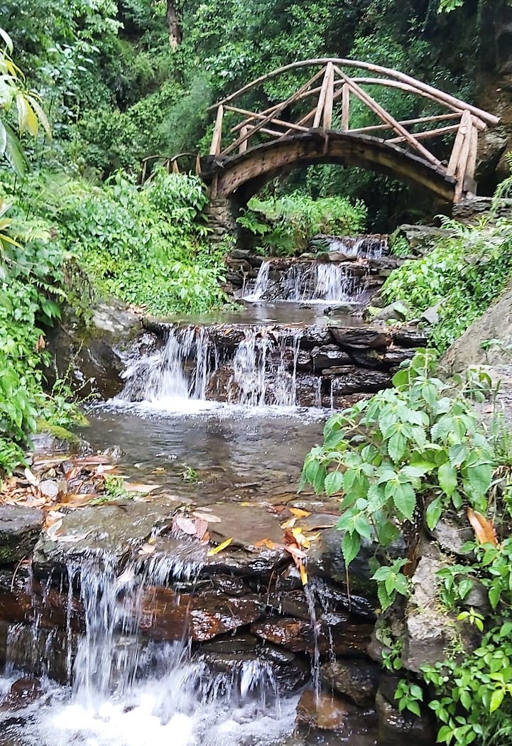 Jibhi Waterfall 1