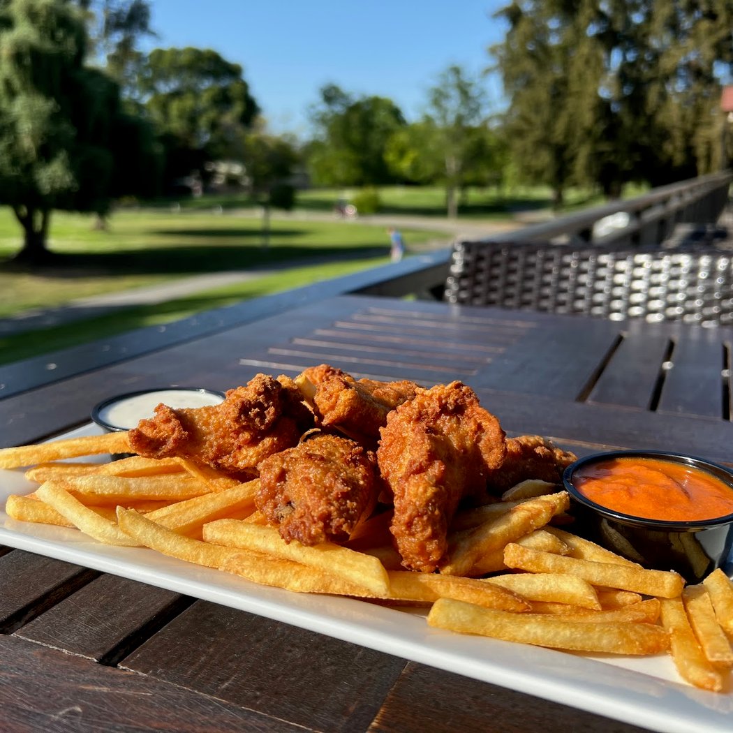Garrett's Bar & Grill 1